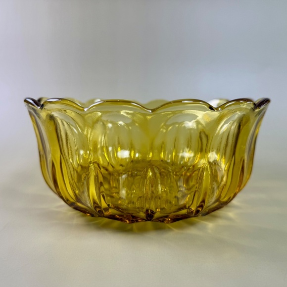 Vintage Anchor Hocking Fairfield Amber Glass Bowl | 1970s Mid-Century Serveware - Picture 8 of 9